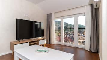 Presidential Studio | Free WiFi, bed sheets