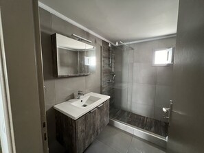 Apartment | Bathroom - Emporio New Classic Santorini StylishApt (Santorini)