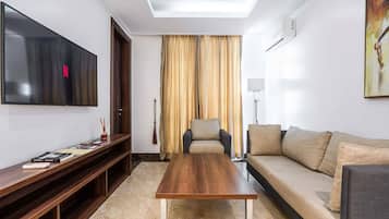 Habitación de lujo | 1 dormitorio, sistema de insonorización, wifi gratis y ropa de cama