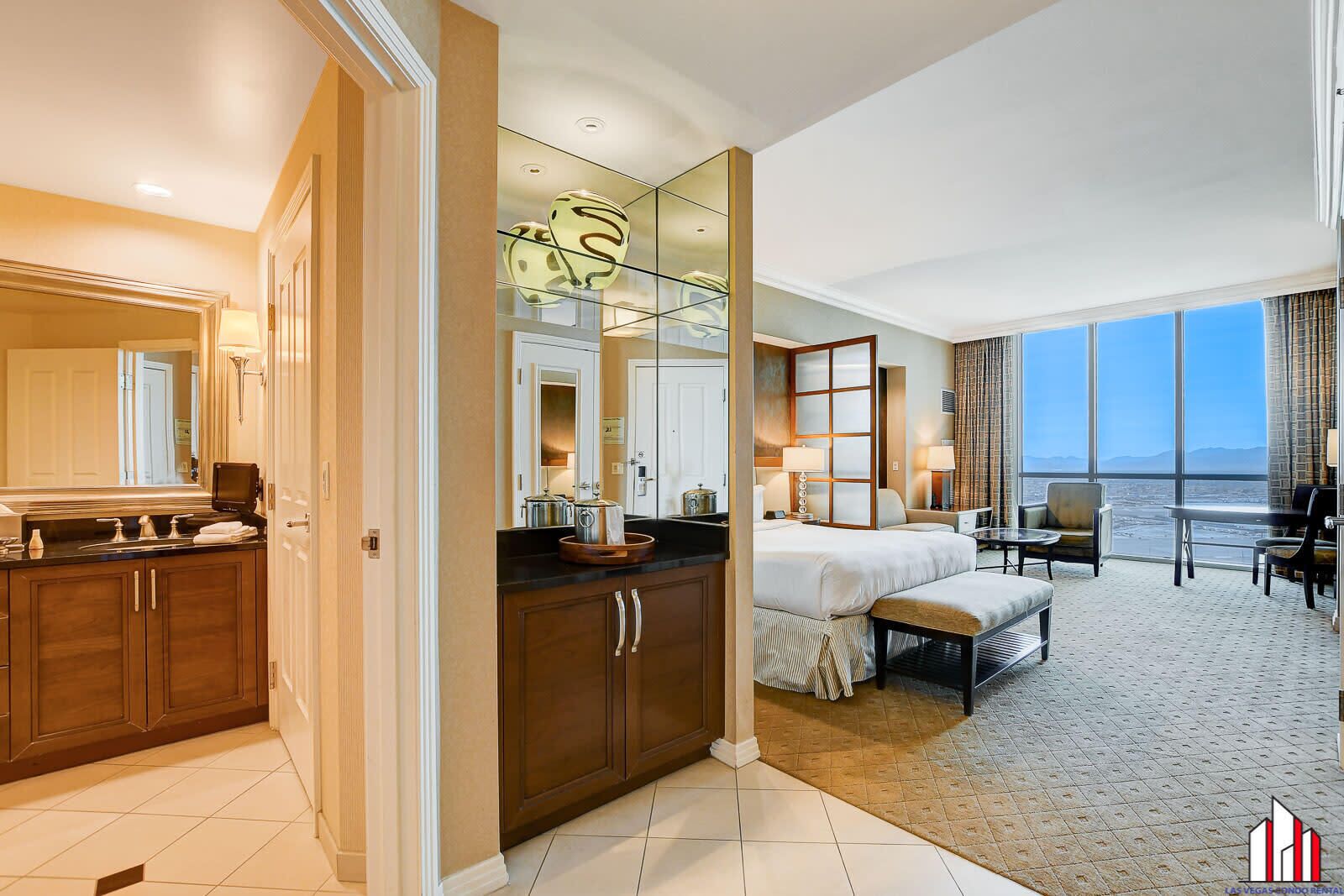 Desk, iron/ironing board, WiFi, bed sheets