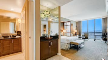 Desk, iron/ironing board, WiFi, bed sheets