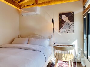 3 bedrooms, WiFi, bed sheets - Mountain View 3 Bedroom Traditional Hanok with Bathtub in Bukchon (Seoul)