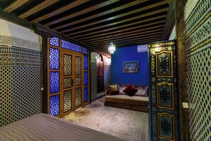 Deluxe Triple Room | Living area - riad dar hadia fes (Fes)