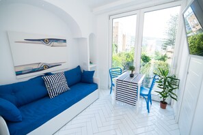 Deluxe Room | Premium bedding, down comforters, in-room safe, individually decorated - Lampara  (Vico Equense)