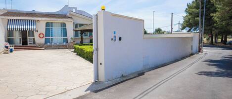 Enceinte de lâhĂ©bergement