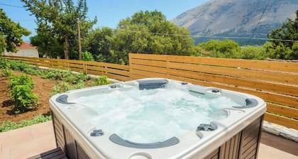 Kokonis House with 3 bedrooms and jacuzzi