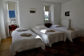 4 Schlafzimmer, Bügeleisen/Bügelbrett, Reisekinderbett, kostenloses WLAN
