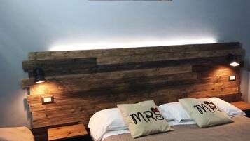 City Triple Room | 1 bedroom, Frette Italian sheets, premium bedding, free WiFi