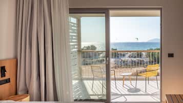Junior Suite Sea Front | 1 quarto, cofres nos quartos, escrivaninha, cortinas blackout