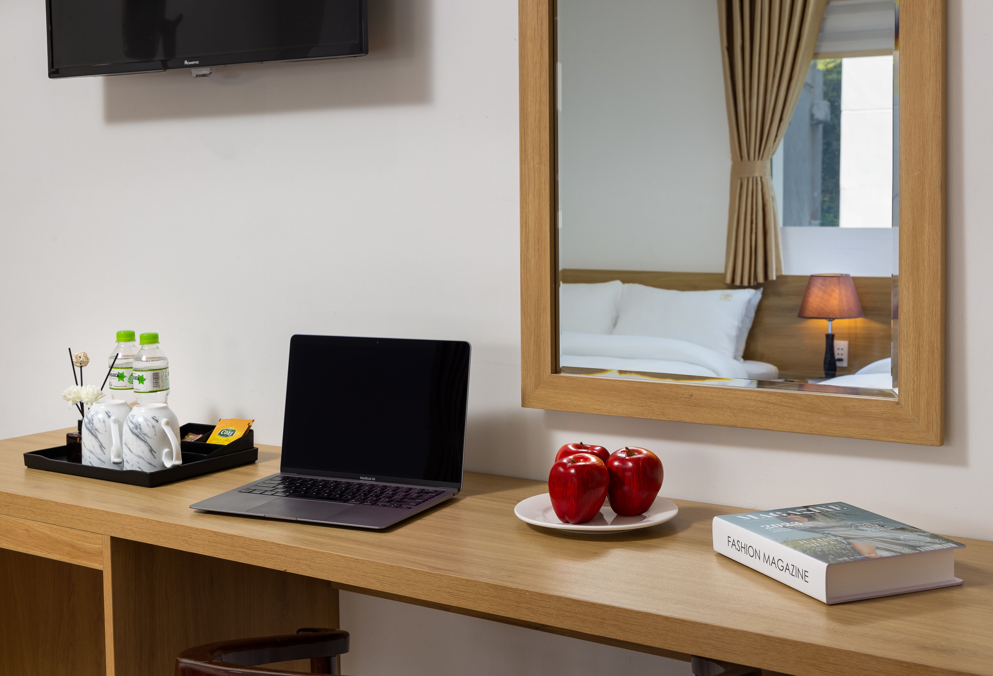 华丽四人房, 2 张大床, 城市景观 | 高档床上用品、羽绒被、迷你吧、办公桌