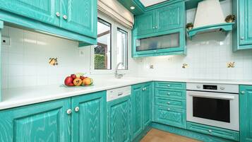 Classic House | Private kitchen | Electric kettle