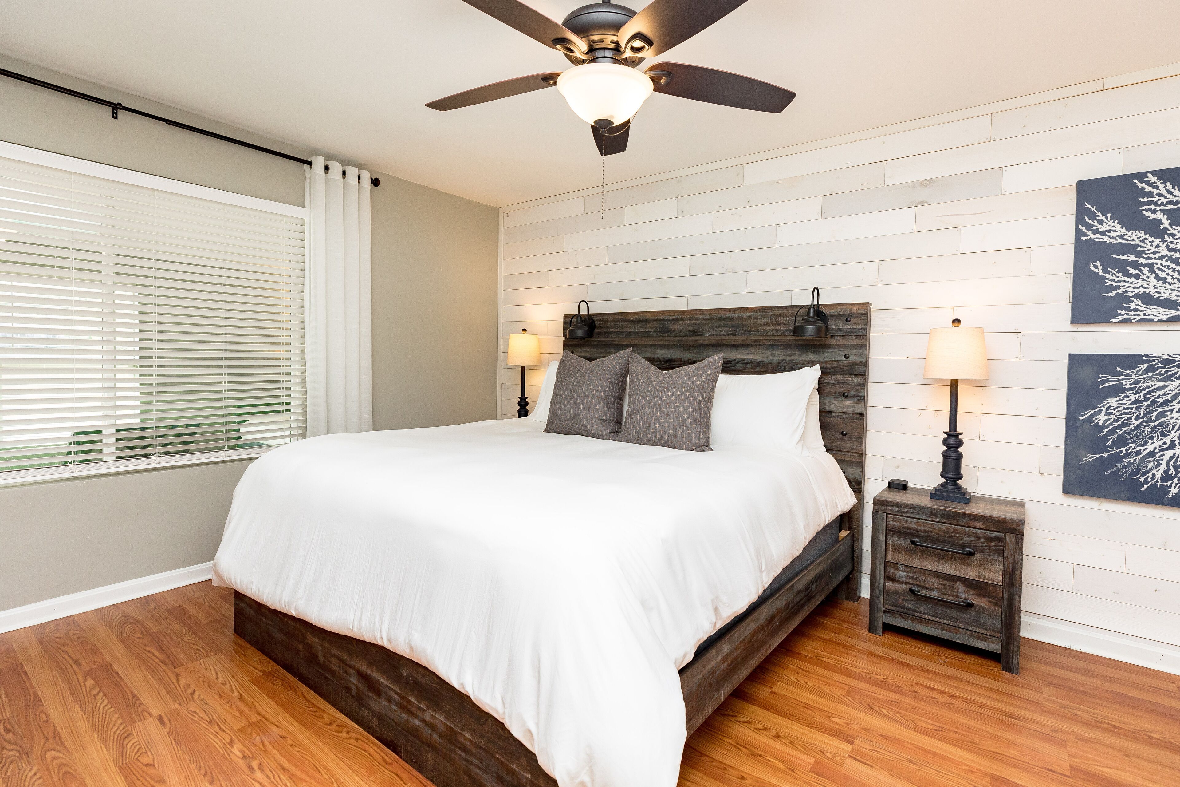 3 soverom, strykejern/-brett, reiseseng for barn og wi-fi (inkludert)