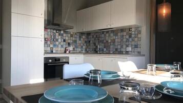 Kühlschrank, Ofen, Herdplatte, Geschirrspüler