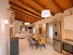 Maison, 3 chambres, fumeurs, balcon | Cuisine privée