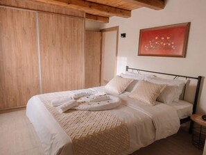 House, 3 Bedrooms, Smoking, Balcony | 3 bedrooms - "mesostrati Manor House" (Archanes-Asterousia)