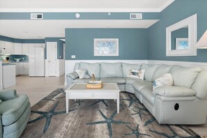 TV - Larger Two Bedroom Bay View Condo with Pool (Ocean City)