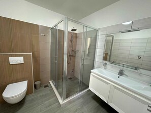 Shower, hair dryer, towels - Apartment on ground floor with two bedrooms (Novalja)