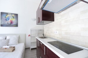 Departamento básico | Cocina privada