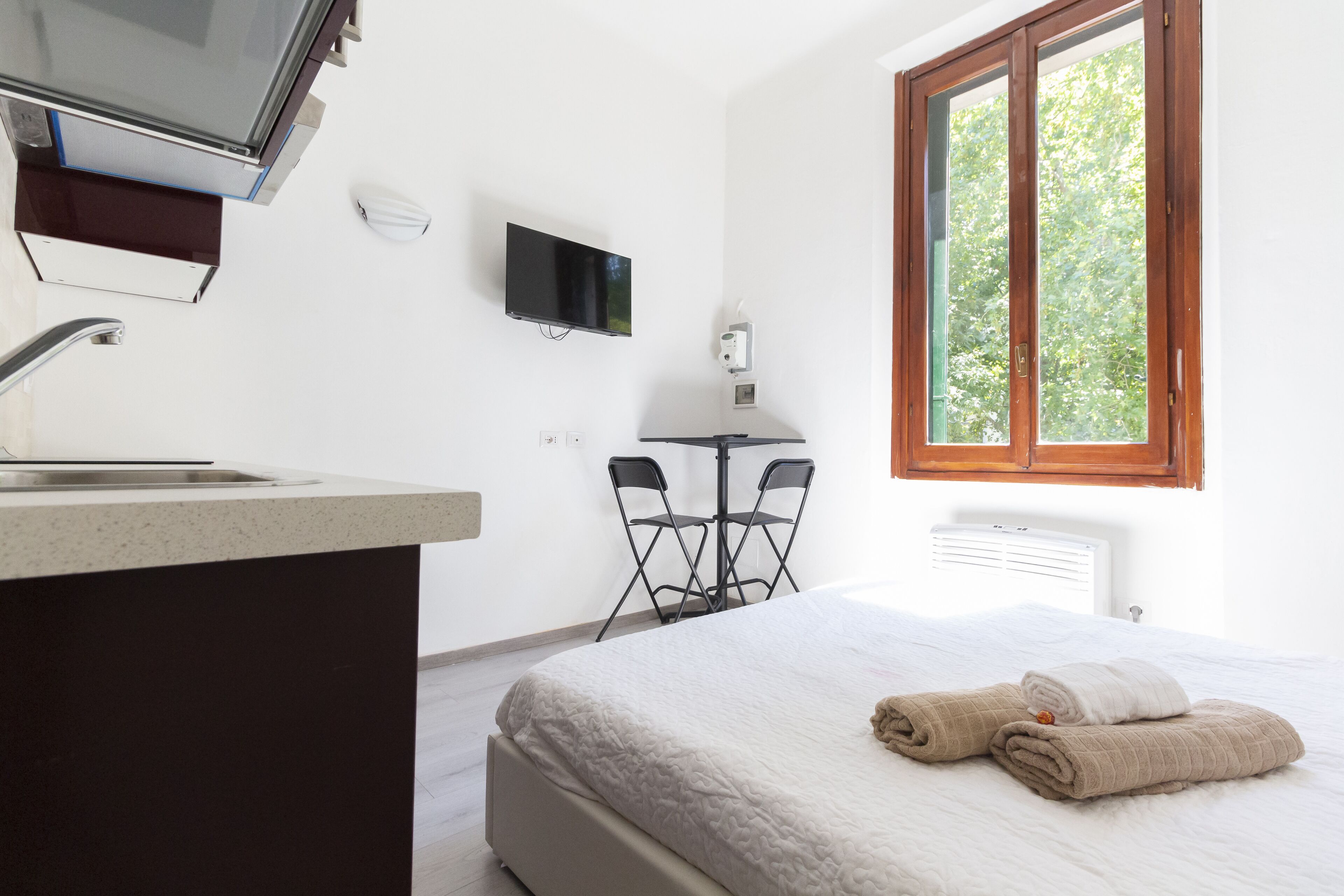 Perushuoneisto | Silitysrauta/-lauta, ilmainen Wi-Fi