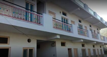 Hotel Vivek Palace and Restaurant