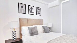 Apartment | 2 bedrooms, free WiFi, bed sheets - Impeccable 2-bed Apartment in Salford (Salford)