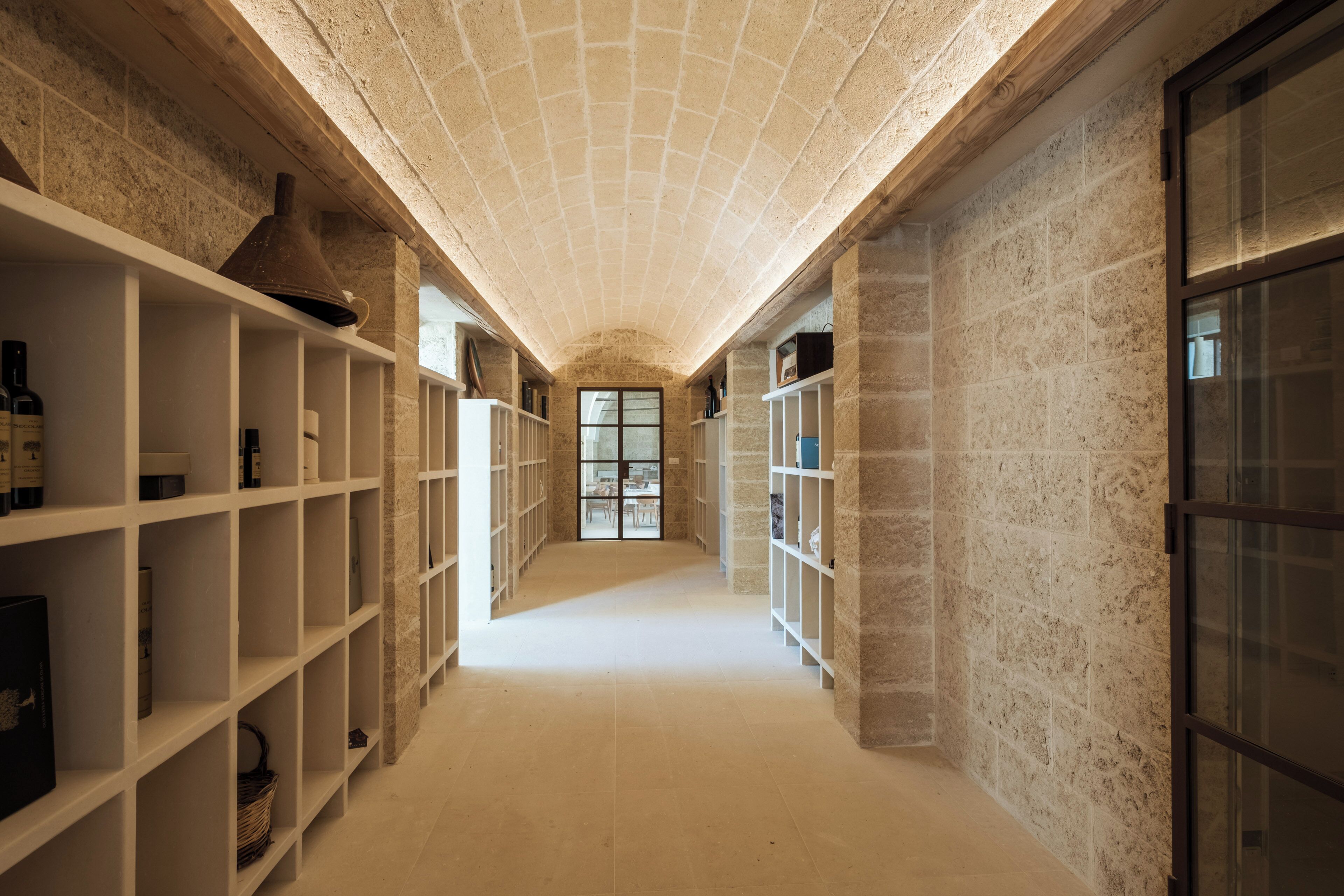 Breakfast, dinner served; Italian cuisine, garden views 