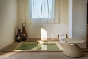 Premium bedding, memory-foam beds, minibar, in-room safe - Secolario Masseria Del Viverbene (Palmariggi)