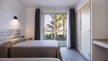 Bungalow, 2 habitaciones | 2 dormitorios, caja fuerte, escritorio y wifi gratis