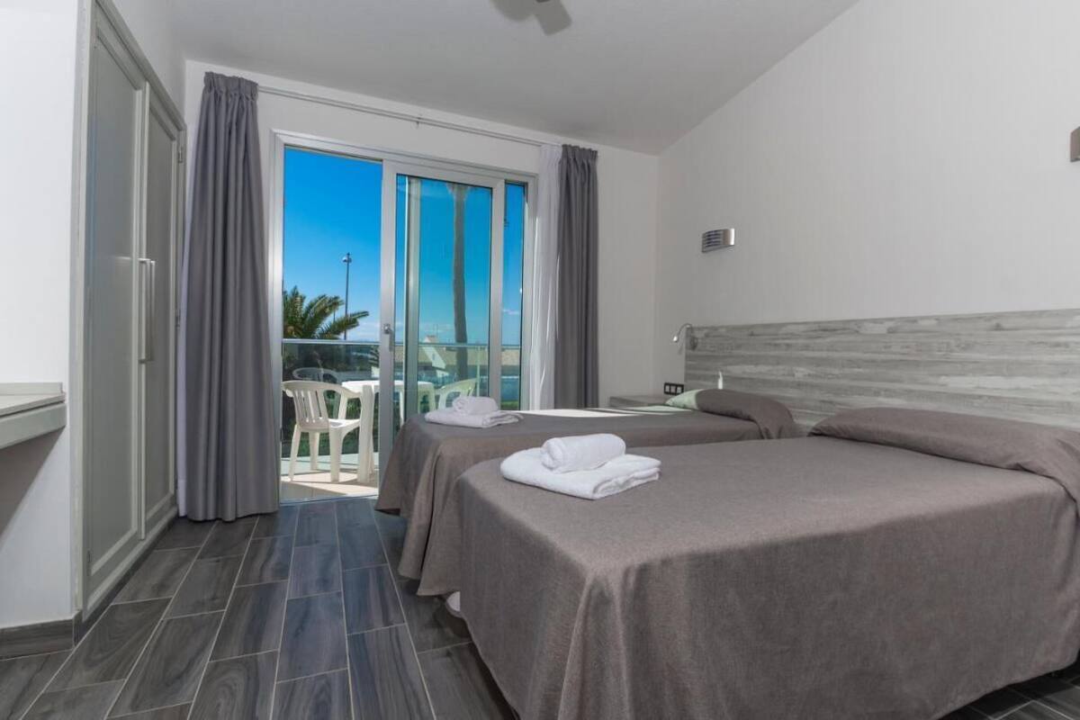 In-room safe, desk, free WiFi, bed sheets