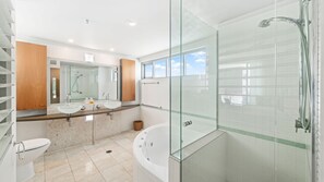 Dusj, boblebad og håndklær