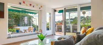 Beach Front Luxury Designer Two Bedroom Apartment