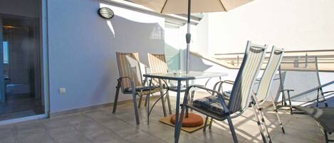 屋外ダイニングエリア