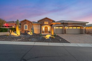 Exterior - Desert Luxury Villa • Private Pool, Hot Tub, Gym (Cave Creek)