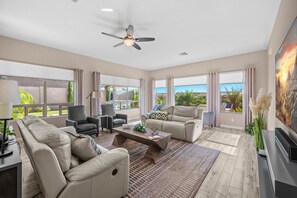 Smart TV, fireplace, DVD player - Desert Luxury Villa • Private Pool, Hot Tub, Gym (Cave Creek)