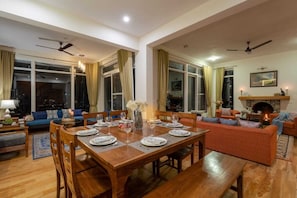 Flat-screen TV, fireplace - Shambhal House (Nainital)