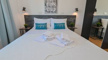 4 bedrooms, free WiFi, bed sheets