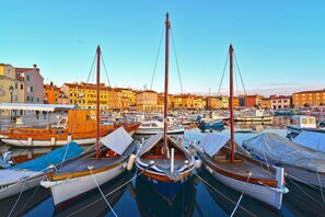 Marina - Holiday apartment with balcony and air conditioning (Rovinj)