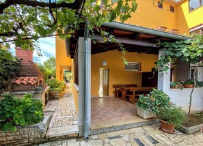 Terrace/patio - Holiday apartment with air conditioning and barbecue (Rovinj)