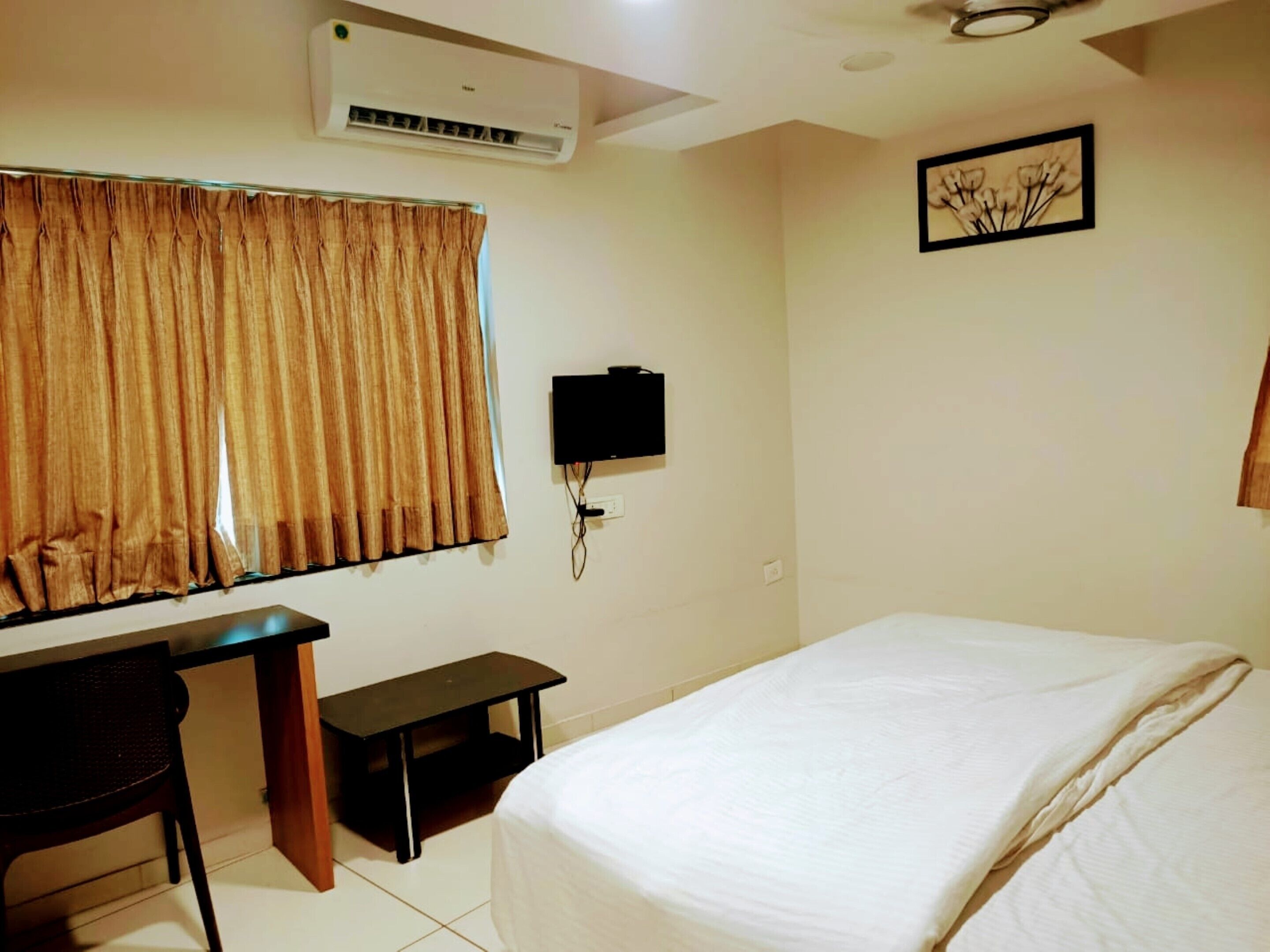 Double Room | Desk, free WiFi
