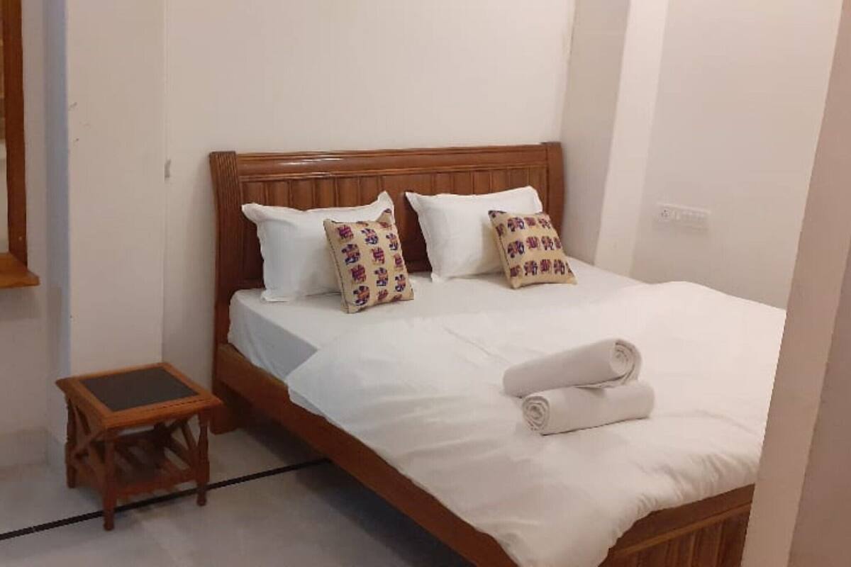 Standard Single Room | Free WiFi