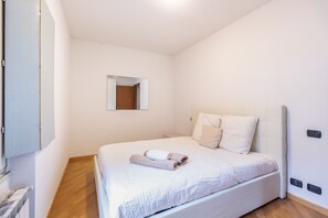 1 chambre, fer et planche Ă repasser, Wi-Fi gratuit, draps fournis
