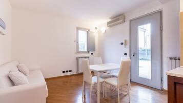 Classic Apartment | Ruang tamu