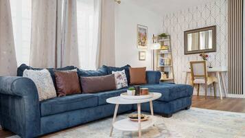 TV, peis og kontorer