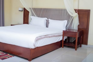 Luxury Villa | Minibar, in-room safe, individually decorated, individually furnished