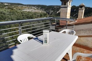 Outdoor dining - 2 Bedroom Apartment in Matera (Matera)