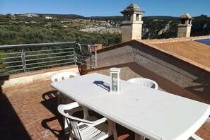 Outdoor dining - 2 Bedroom Apartment in Matera (Matera)