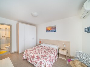 3 camere, accesso a Internet, lenzuola
