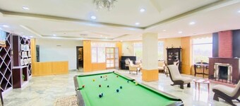 Snow Touch Resort By Sriniwasa Hotels