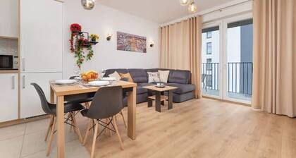 Stylish Apartment | Balcony, Parking, Close to Manufaktura
