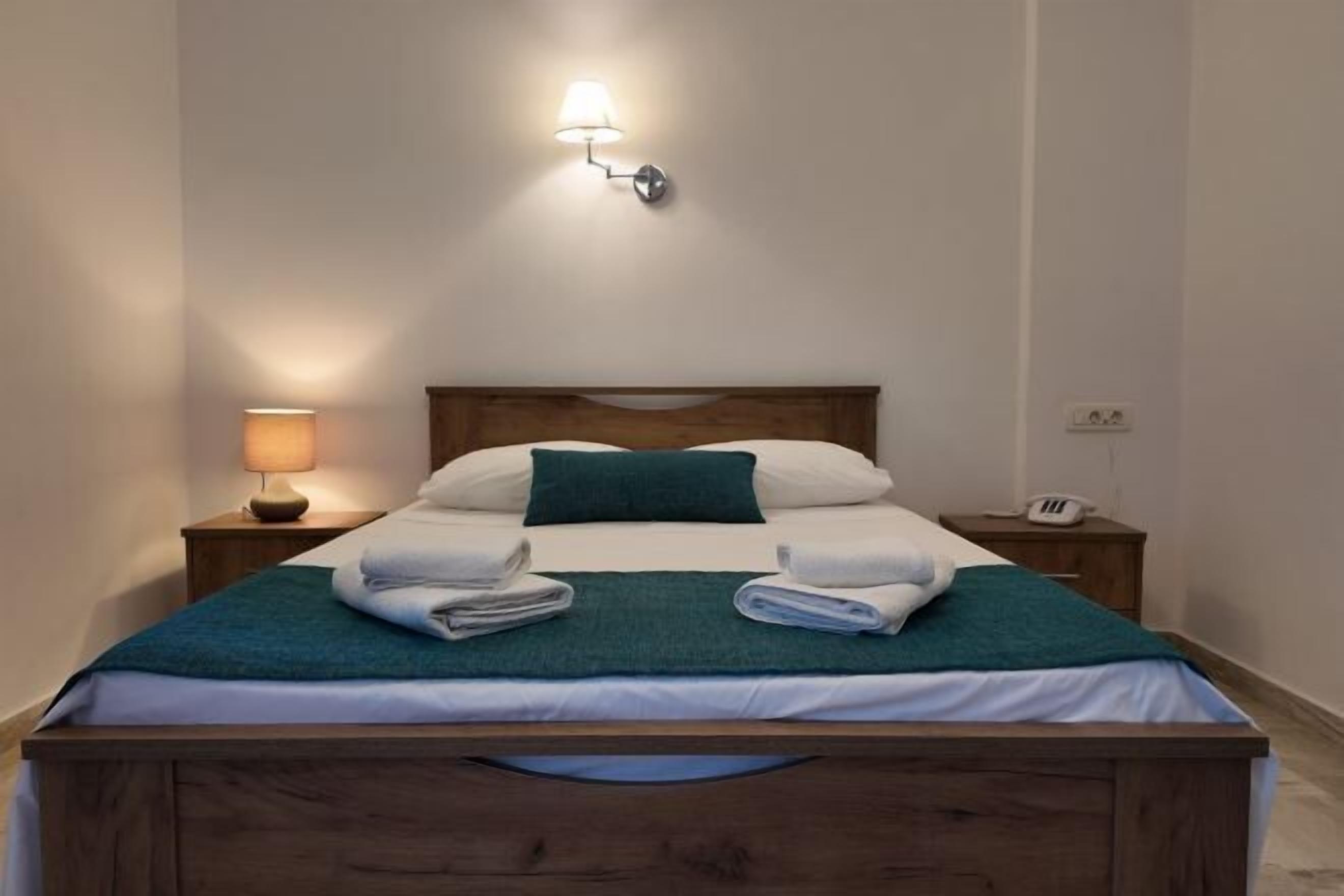 熨斗/熨板、免费 WiFi、床单